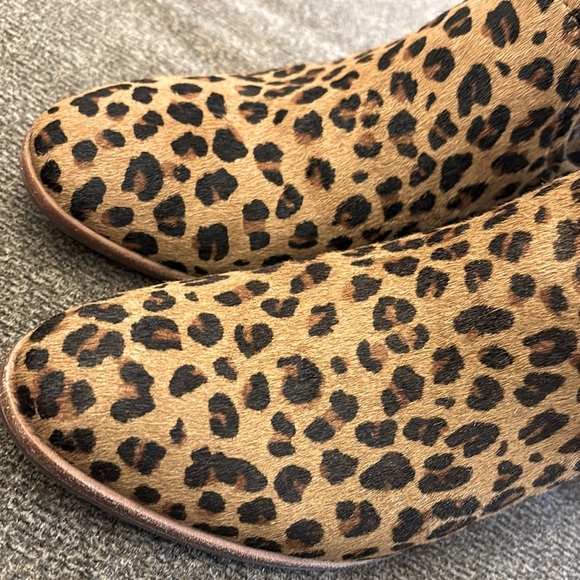 UGG Leopard Kingsburg Calf Hair Zip Up Ankle Boot Women's Sizes 8 - Picture 5 of 16